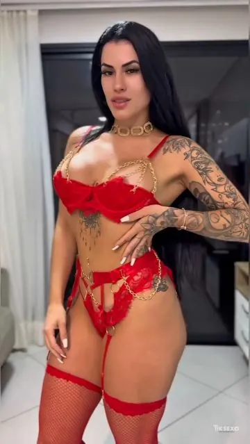 Gosta quando sua putinha usa vermelho meu safado? - Camila Becker