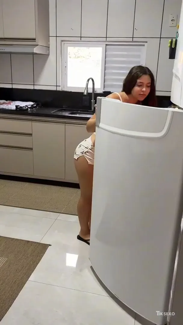 Novinha safada do instagram de shortinho curtinho - Letícia Ventura