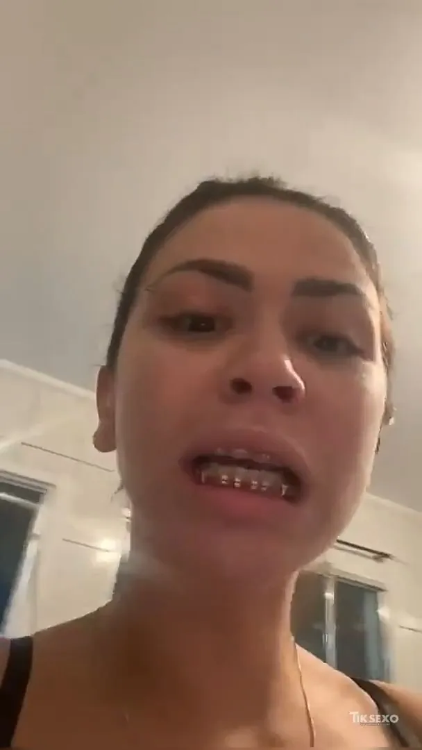 Mc Pipokinha botou a amiga pra fazer boquete na pica
