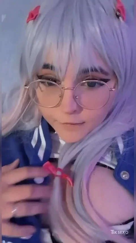 Cosplay novinha mostrando a buceta virgem - Mini Pimentinha
